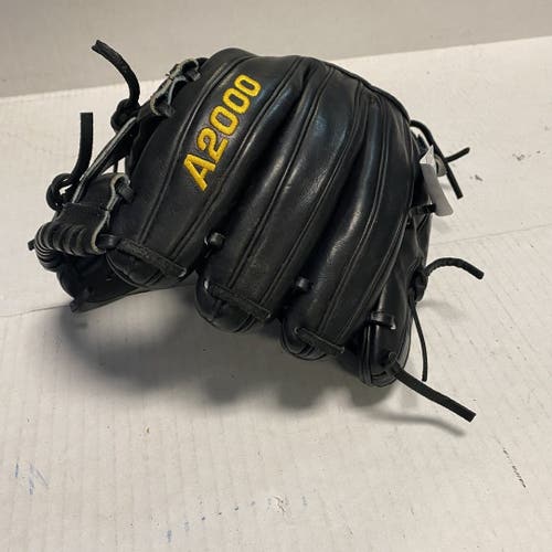 Used Wilson A2000 11 1 2" Baseball & Softball Fielders Gloves