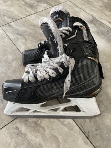 Bauer Regular Width Size 4 Supreme S27 Hockey Goalie Skates