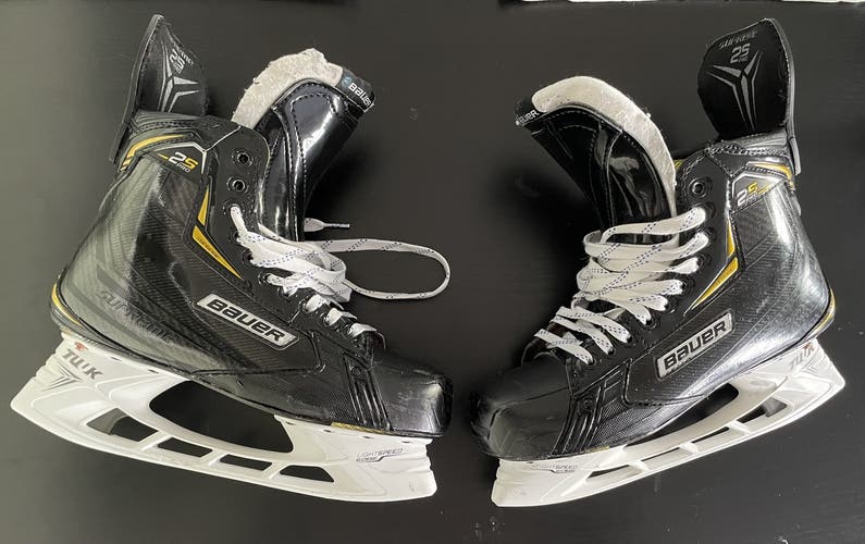 Senior Used Bauer Supreme 2S Pro Hockey Skates Regular Width Size 8.5