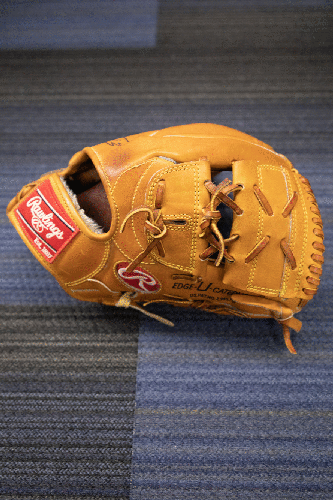 Tan Used Adult Rawlings Right Hand Throw Heart of the Hide Baseball Glove 12"