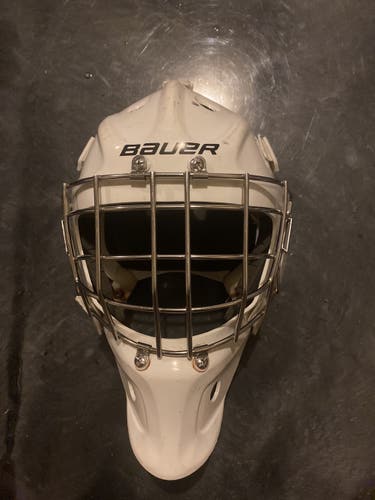 White Senior Small Bauer Goalie Mask