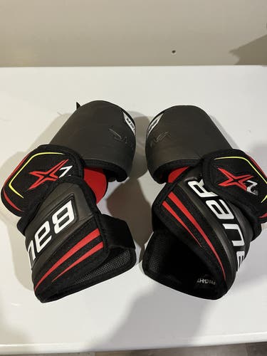 Medium Bauer Vapor 2x Elbow Pads