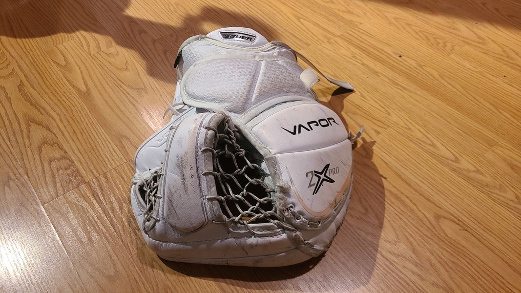 White Senior Used Bauer Regular Vapor 2X Pro Glove