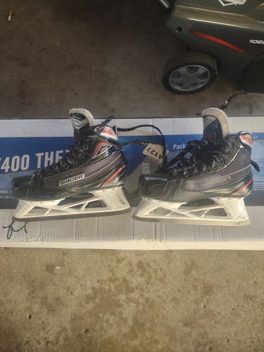 Junior Used Bauer Vapor x2.7 Goalie Skates Regular Width Size 6