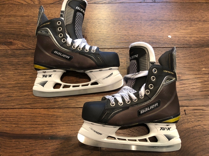 Junior New Bauer Supreme ONE80 Hockey Skates Regular Width Size 3