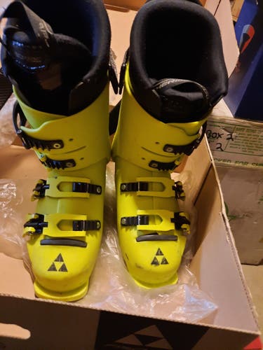 Used Fischer Fischer RC4 80 23.5 Ski Boots Soft Flex