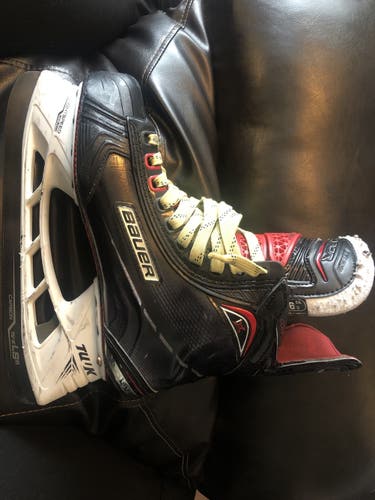 Senior Bauer Extra Wide Width Size 6.5 Vapor 1X Hockey Skates