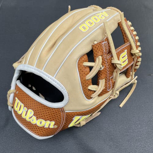 New 2021 Wilson A2000 SC1786 "SpinControl" Baseball Glove 11.5" - FREE SHIPPING