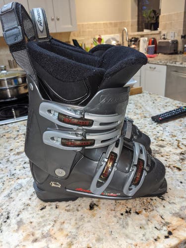Used Women's Nordica BZX Ski Boots Soft Flex