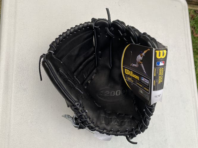 NWT Clayton Kershaw Wilson A2000 11.75” CK22 Baseball Glove
