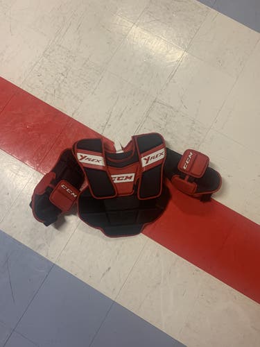 New Small CCM  Y Flex Goalie Chest Protector