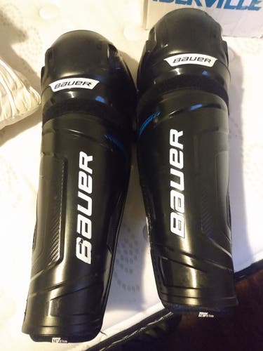 Senior New Bauer Shin Pads