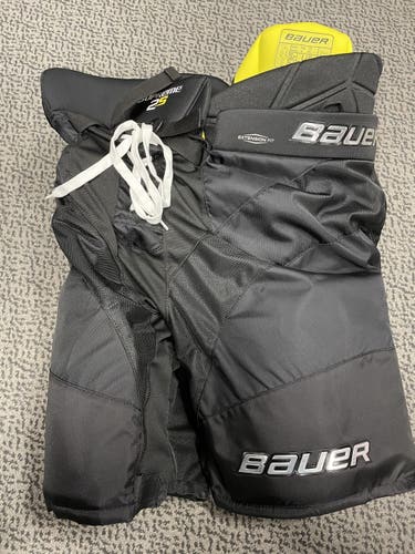 Bauer Supreme 2S Black senior Large breezers