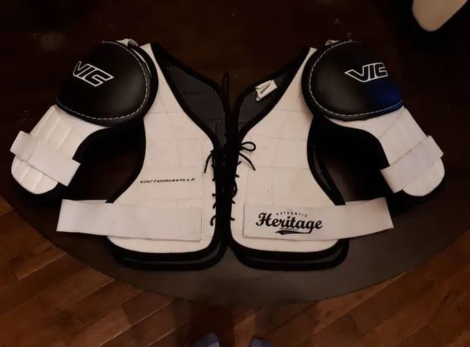 Vic Heritage Light weight Senior Large Shoulder Pads