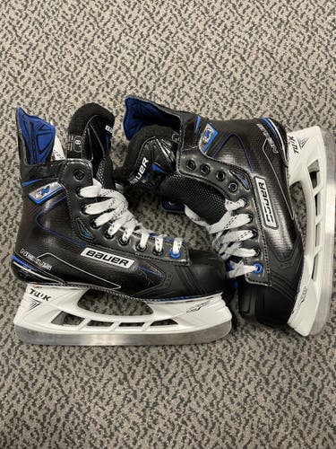 Bauer 2N size 8 D width hockey skate