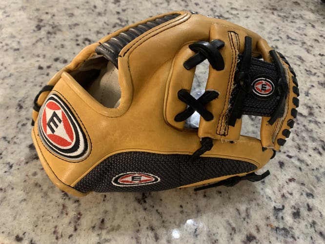 Used Infield 11.25" Professional Series Baseball Glove