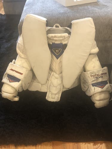 XL Bauer NXG chest protector