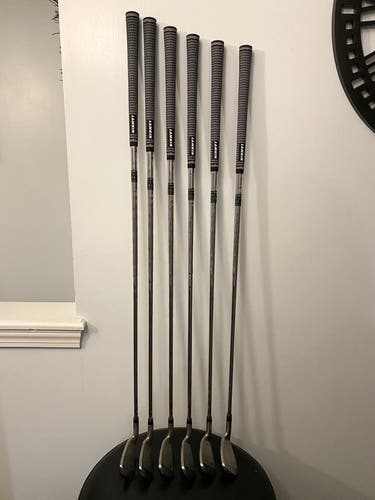 Used Men's Cobra Right Handed SS-i Iron Set Regular Flex Steel Shaft