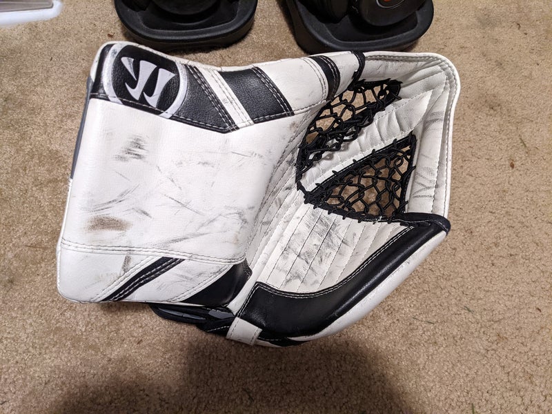 White Intermediate Used Warrior Regular Ritual G3 Catch Glove