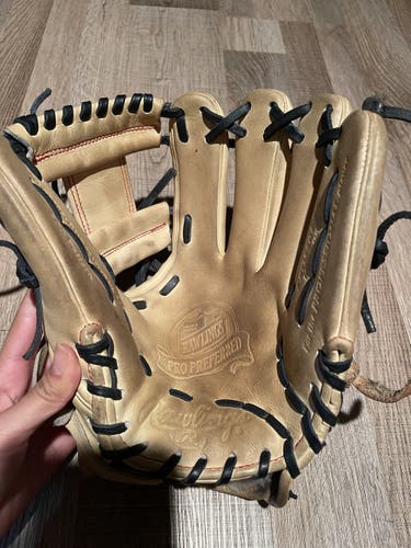 Used High School/College Rawlings Right Hand Throw Infield Pro Preferred Baseball Glove 11.5"