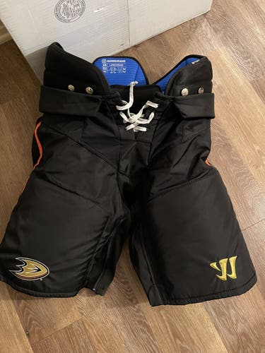 Anaheim Ducks Pro Stock Warrior QRL Pants Size L.