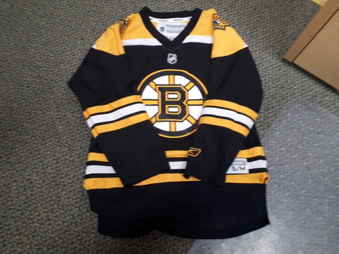 Boston Bruins Youth  Small / Medium Reebok Jersey