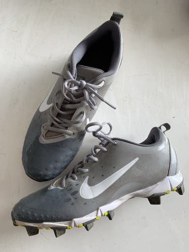Gray Men's Molded Cleats Low Cut Trout