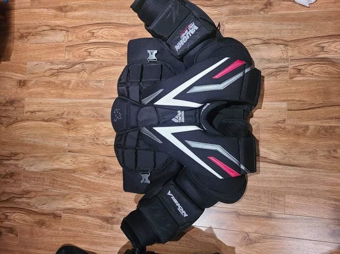 Used Large Vaughn  Vision 9500 Goalie Chest Protector