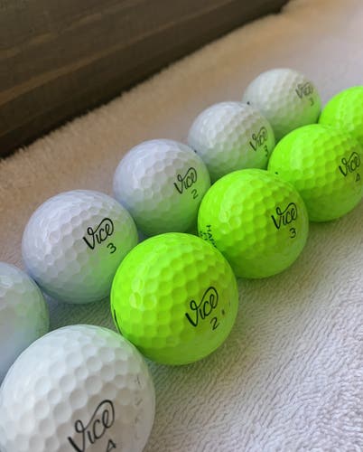 12 Used Vice Pro Plus, Pro Soft, Tour, Drive Golf Balls