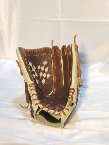 Mizuno Classic Fastpitch GCF 1300F3 13” Glove