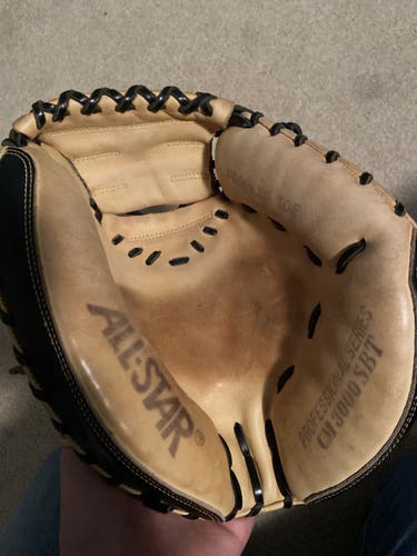 High School/College Right Hand Throw 33.5” CM3000SBT Catcher's Glove