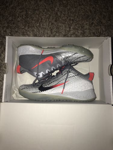 NIKE TROUT ASG TURFS SIZE 10.5