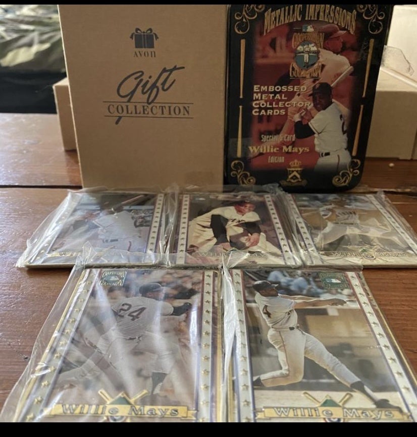 WILLIE MAYS - METALLIC IMPRESSIONS COLLECTOR CARDS - SPECIAL