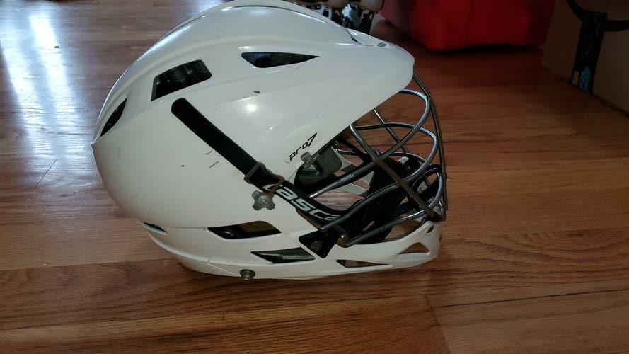 White Used Adult Player's Cascade Pro-7 Helmet