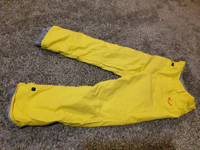 Yellow Men's Youth Used Size 14 Quicksliver Pants