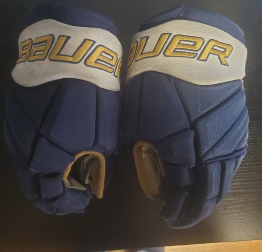 Blue Used Junior Bauer Gloves 12"