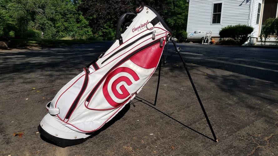 White Used Unisex Callaway Carry Bag