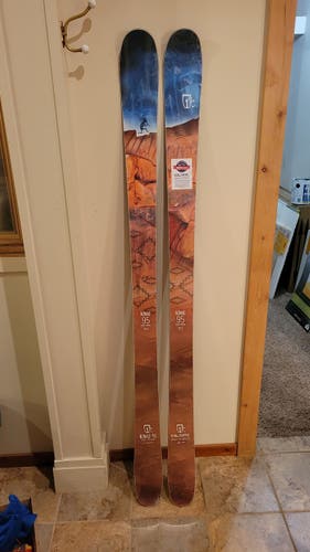 New 2021 Icelantic Nomad 95 Skis 181cm