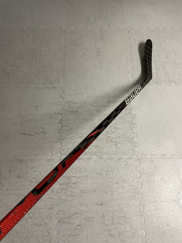 Jr Lefty P28 Bauer Vapor FlyLite Hockey Stick
