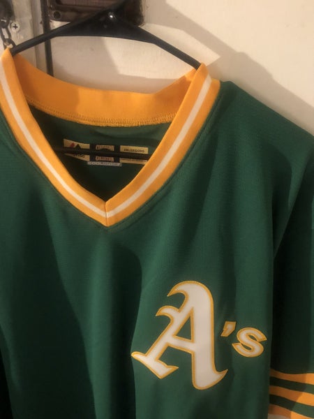 Men's Majestic Green Oakland Athletics Cooperstown Cool Base Team