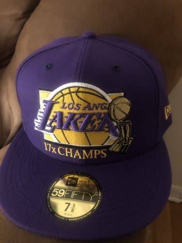 Los Angeles Lakers New Era NBA 17x champs fitted 7 5/8