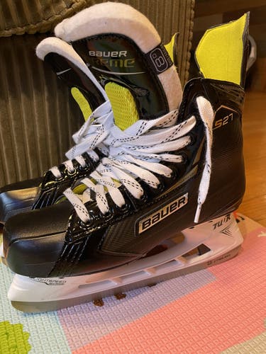 Senior Used Bauer Supreme S27 Hockey Skates Regular Width Size 8