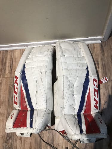 White Junior 26" +1 CCM Extreme Flex E3.5 Goalie Leg Pads