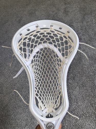 White Lightly Used Attack & Midfield Strung Tactik 2.0 Head