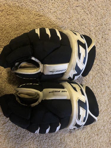 CCM 4R Pro2 gloves