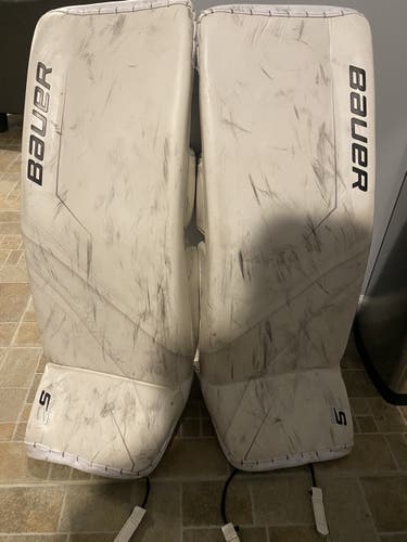White Used 33" Bauer Supreme 2S Pro Goalie Leg Pads