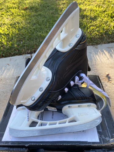 Bauer youth size 11