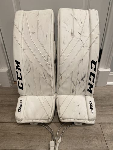 CCM Axis 1.9 30” +1” Goalie Leg Pads