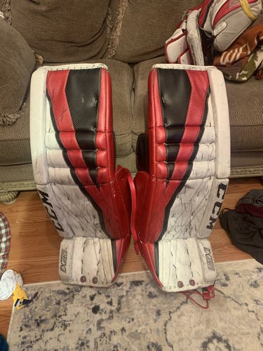 Red Senior 35" Regular Extreme Flex III Goalie Full Set