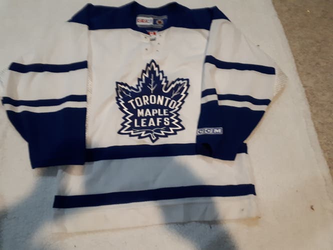 Toronto Maple Leafs CCM Away White Hockey Jersey in Small MENS